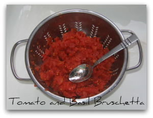 Simple Tomato and Basil Bruschetta / myfindsonline.com