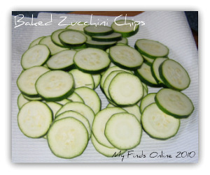 Baked and Breaded Zucchini Slices / myfindsonline.com