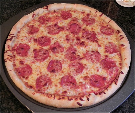 homemade pepperoni pizza
