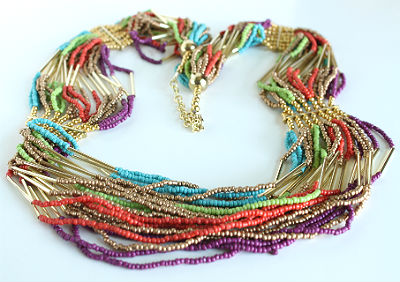 beaded color necklace