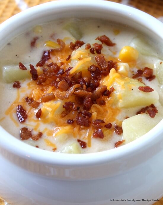 The Best Creamy Potato Soup Recipe / myfindsonline.com