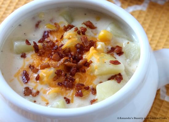 Creamy Potato Soup Recipe / myfindsonline.com