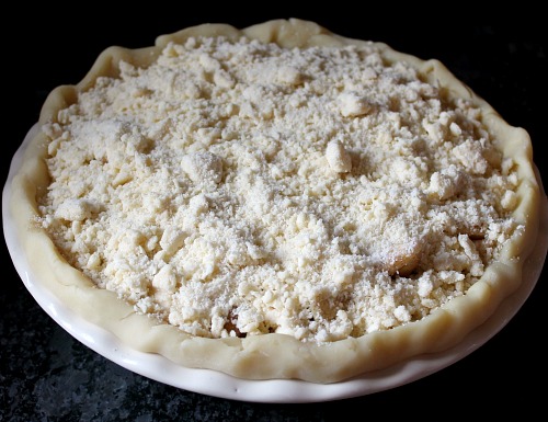 Butter Crumble Apple Pie / myfindsonline.com
