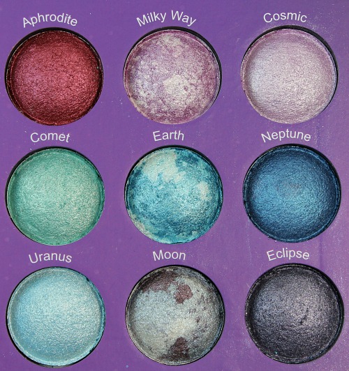 BH Cosmetics Galaxy Chic 18 Color Baked Eyeshadow Palette