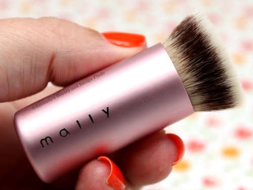 Mally Poreless Perfection Fluid Foundation Brush