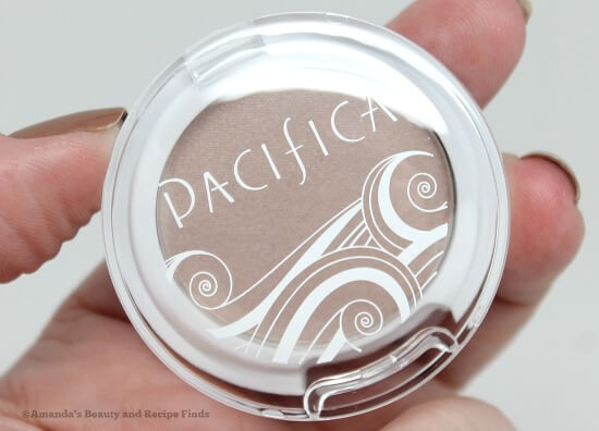 Pacifica Natural Mineral Coconut Eyeshadow in Ethereal