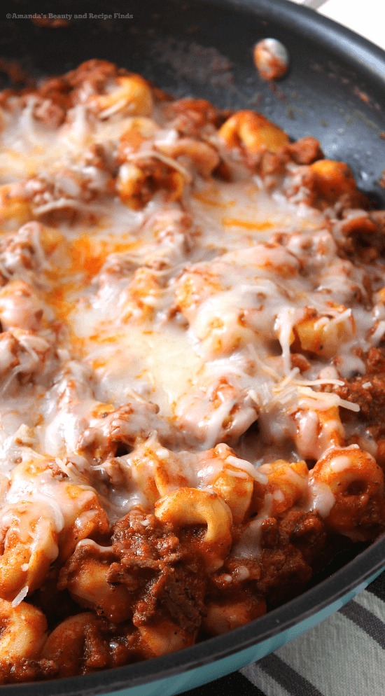 Easy Cheese Tortellini With Meat Sauce / myfindsonline.com