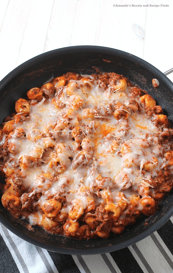 Easy Cheese Tortellini With Meat Sauce / myfindsonline.com