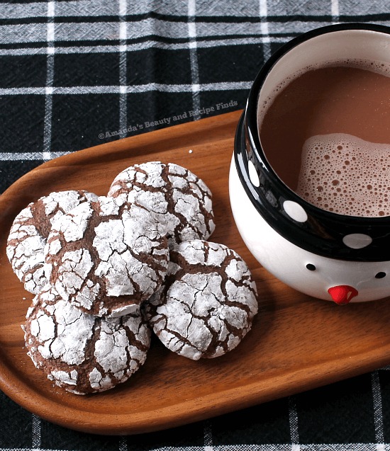 Brownie Crinkle Cookies / myfindsonline.com