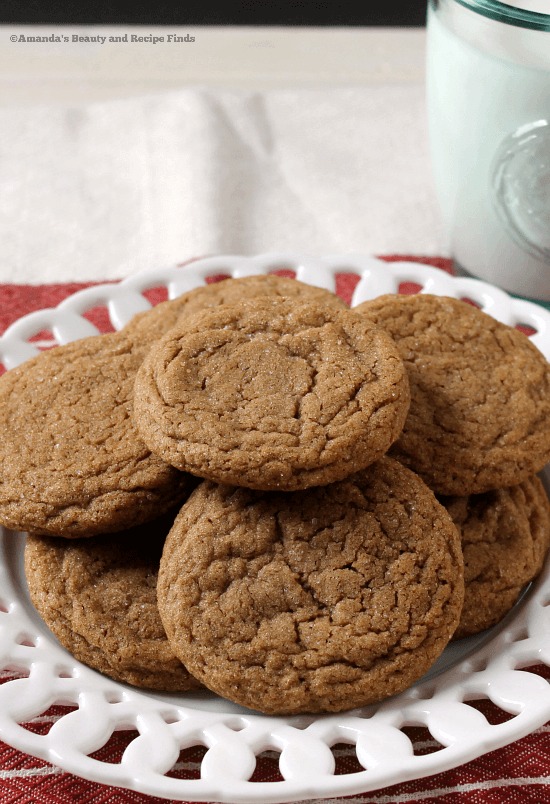 Ginger Molasses Cookies / myfindsonline.com