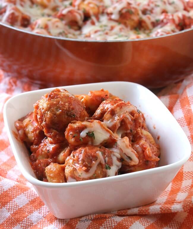 Quick and Easy One Skillet Gnocchi and Meatballs / myfindsonline.com