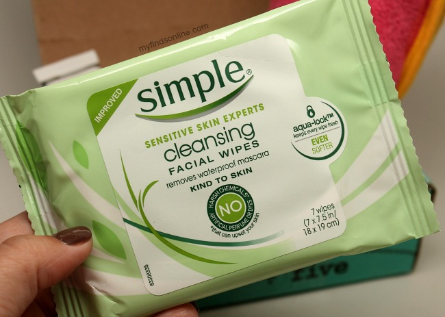 Simple Skincare Cleansing Facial Wipes / myfindsonline.com