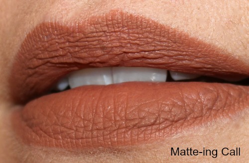 L'Oreal Matte-ing Call Color Riche Matte Lip Liner Swatch / myfindsonline.com