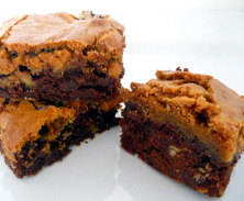 Chocolate Chip Cookie Brownie Bar Recipe / myfindsonline.com