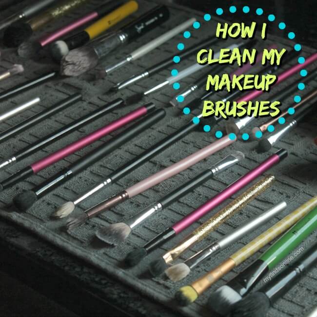 How To Quickly and Easily Clean Your Makeup Brushes / myfindsonline.com